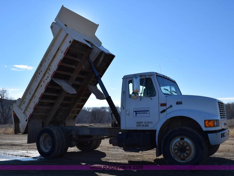 image for item H1336 1997 International 4700 dump truck