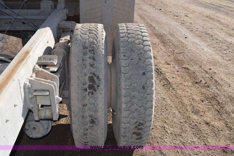 image for item H1336 1997 International 4700 dump truck