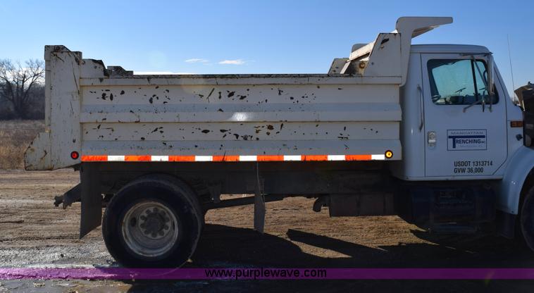 image for item H1336 1997 International 4700 dump truck