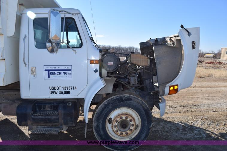 image for item H1336 1997 International 4700 dump truck