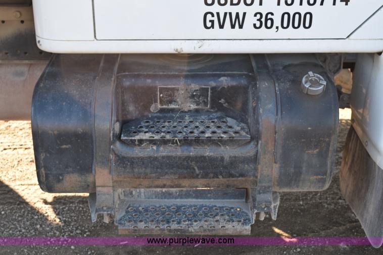 image for item H1336 1997 International 4700 dump truck