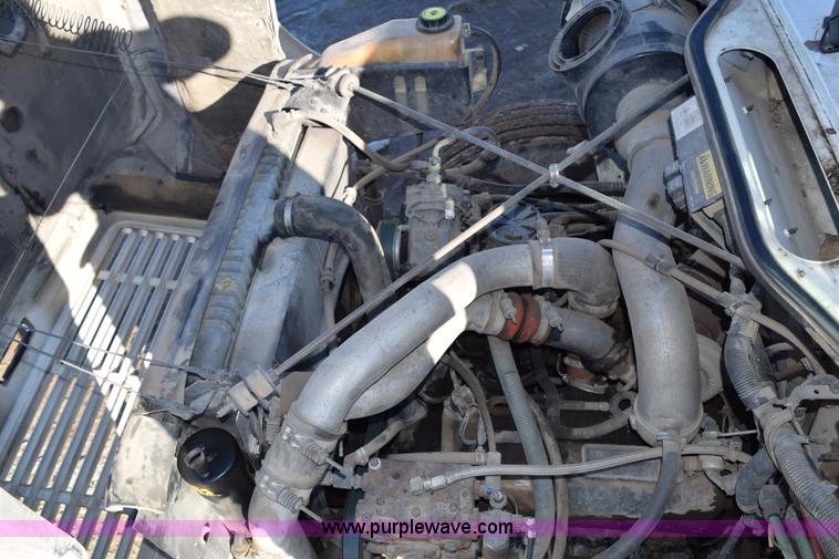 image for item H1336 1997 International 4700 dump truck