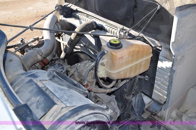 image for item H1336 1997 International 4700 dump truck