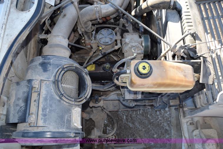 image for item H1336 1997 International 4700 dump truck