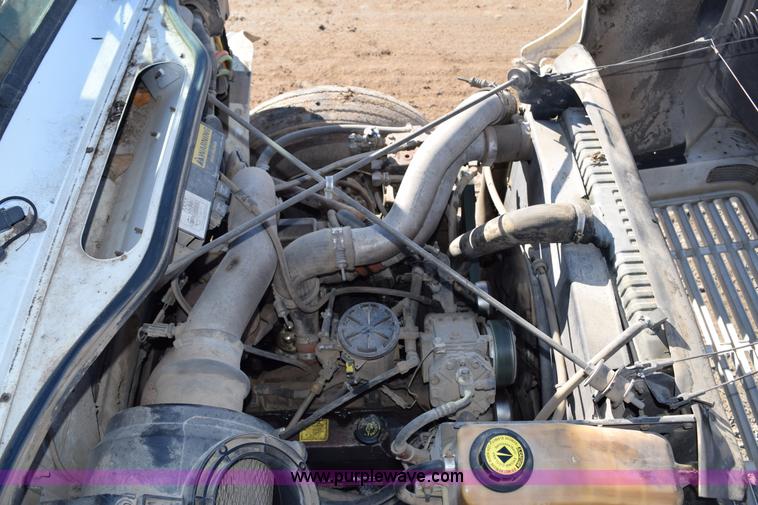 image for item H1336 1997 International 4700 dump truck