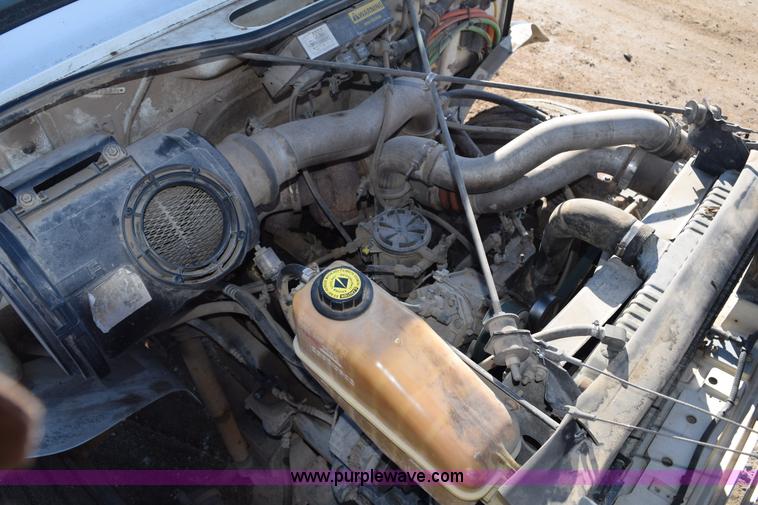 image for item H1336 1997 International 4700 dump truck