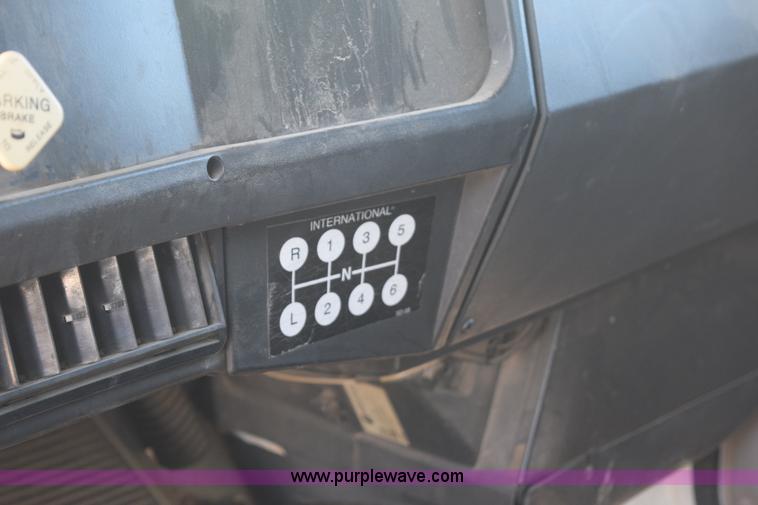 image for item H1336 1997 International 4700 dump truck