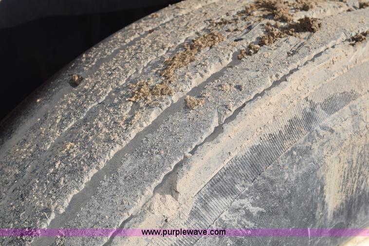 image for item H1336 1997 International 4700 dump truck