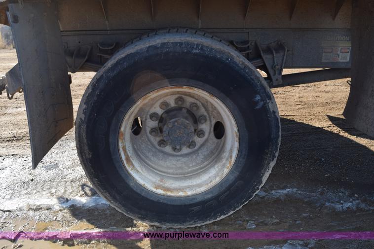 image for item H1336 1997 International 4700 dump truck