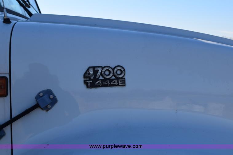 image for item H1336 1997 International 4700 dump truck