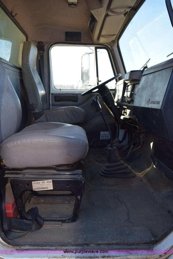 image for item H1336 1997 International 4700 dump truck