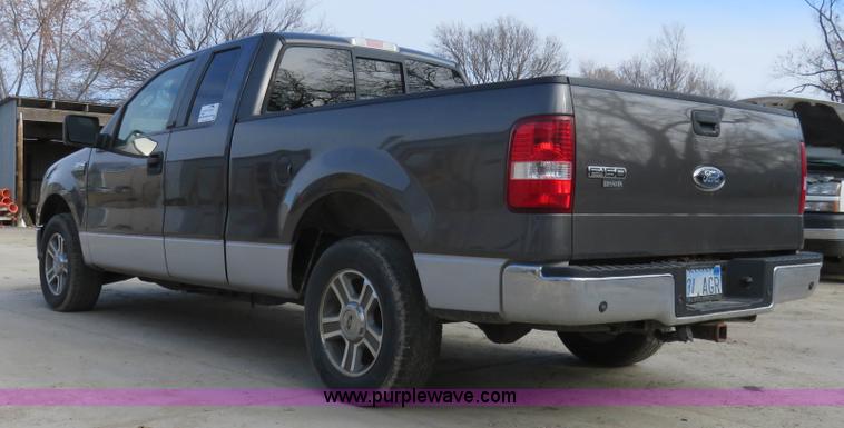 image for item I2310 2007 Ford F150 XLT SuperCab pickup truck