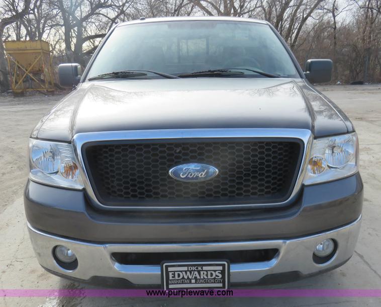 image for item I2310 2007 Ford F150 XLT SuperCab pickup truck