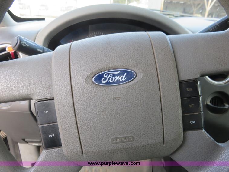 image for item I2310 2007 Ford F150 XLT SuperCab pickup truck
