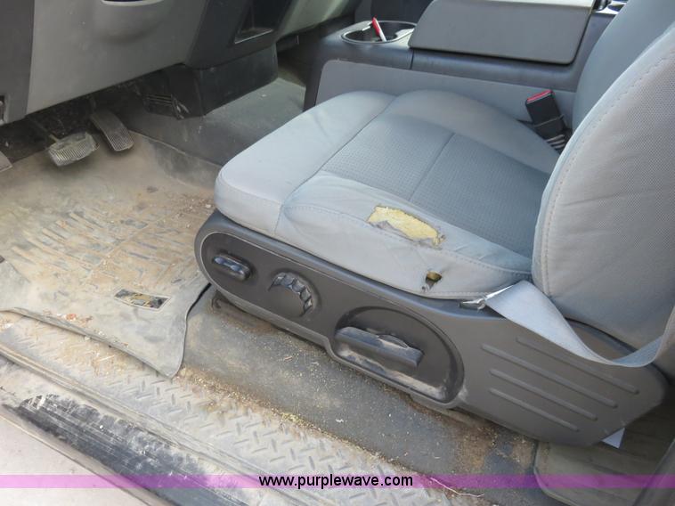 image for item I2310 2007 Ford F150 XLT SuperCab pickup truck