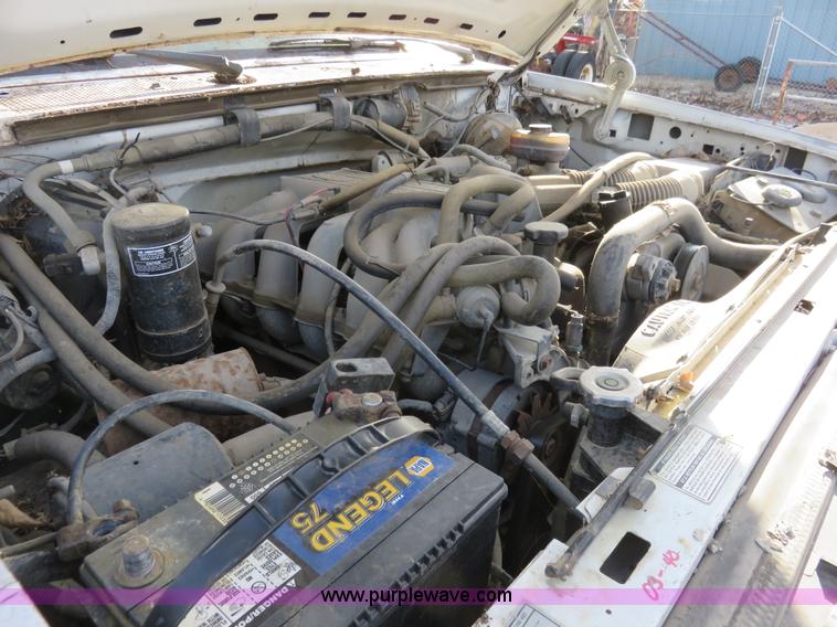 image for item I2312 1992 Ford F150 XLT pickup truck