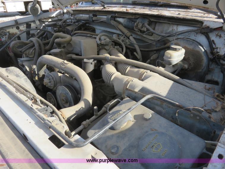 image for item I2312 1992 Ford F150 XLT pickup truck