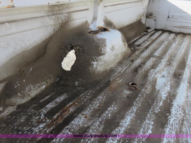 image for item I2312 1992 Ford F150 XLT pickup truck