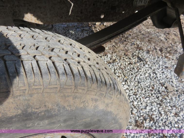 image for item I2312 1992 Ford F150 XLT pickup truck