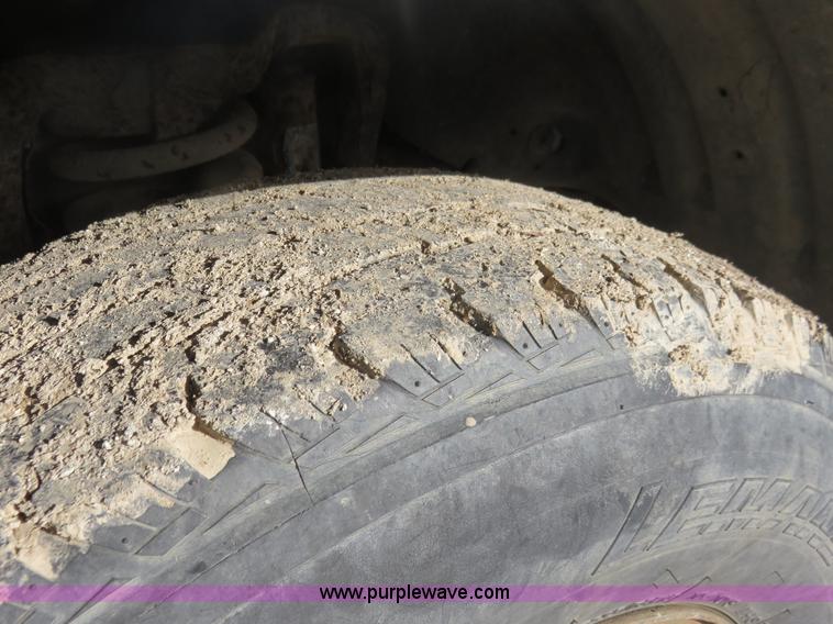 image for item I2312 1992 Ford F150 XLT pickup truck