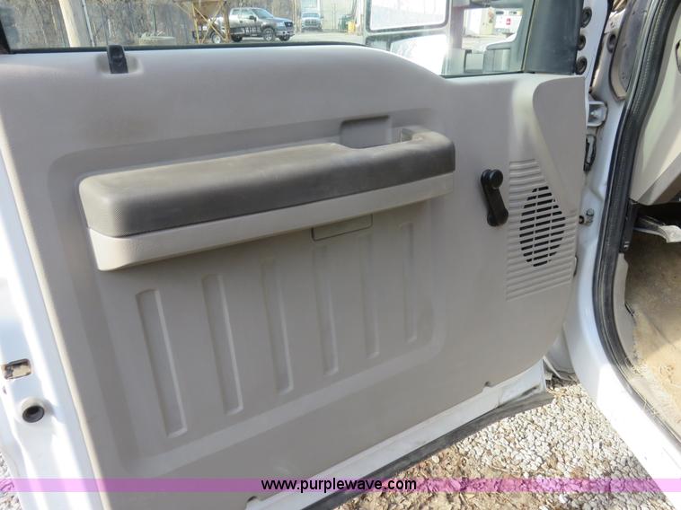 image for item I2313 2008 Ford F450 Super Duty XLT pickup truck