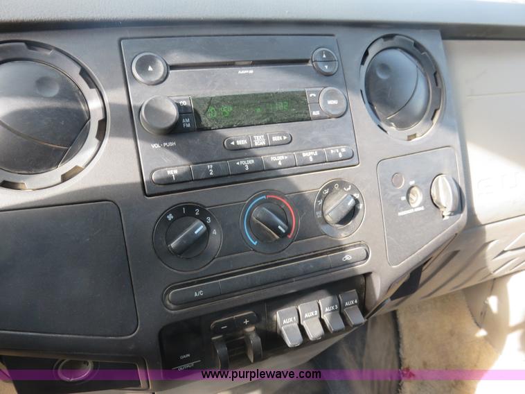 image for item I2313 2008 Ford F450 Super Duty XLT pickup truck