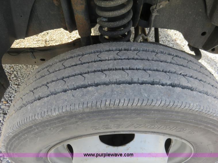 image for item I2313 2008 Ford F450 Super Duty XLT pickup truck