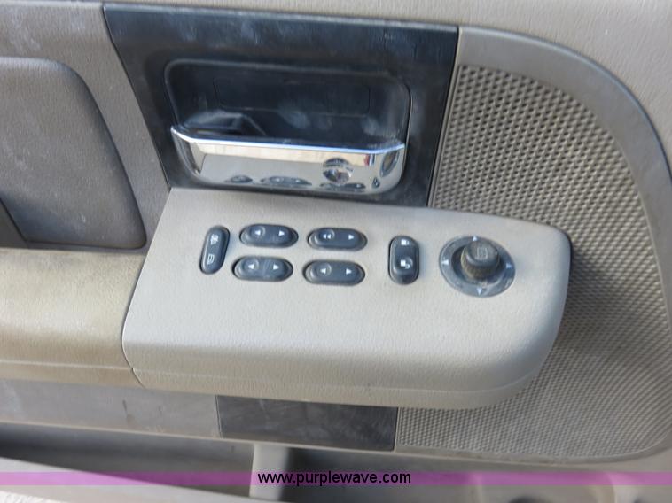 image for item I2314 2005 Ford F150 XLT SuperCab pickup truck