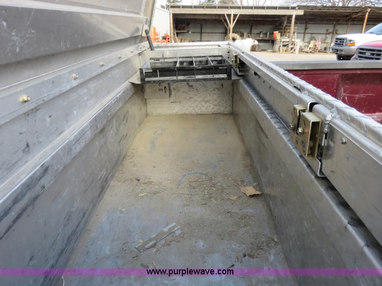 image for item I2314 2005 Ford F150 XLT SuperCab pickup truck