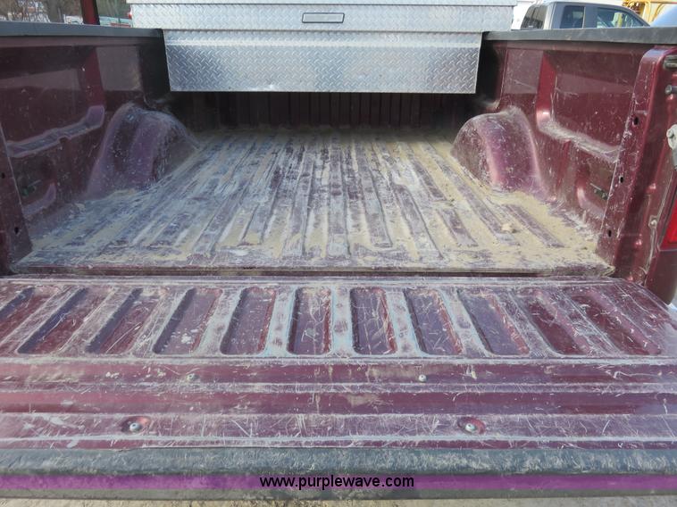 image for item I2314 2005 Ford F150 XLT SuperCab pickup truck