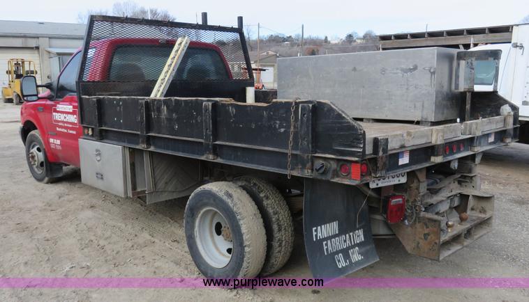 image for item I2316 2001 Ford F350 XL flatbed truck