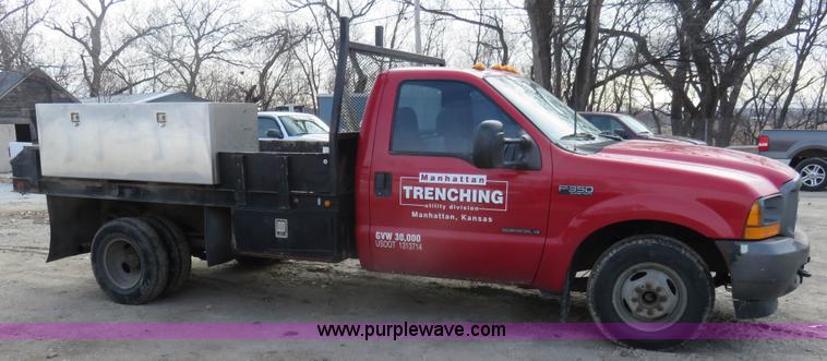 image for item I2316 2001 Ford F350 XL flatbed truck