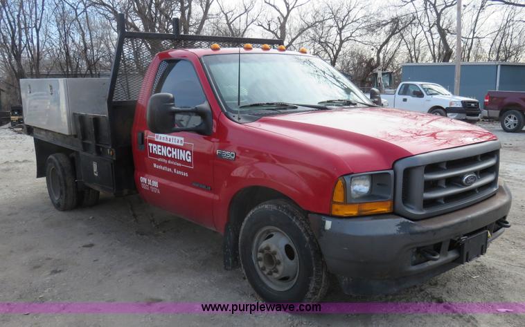 image for item I2316 2001 Ford F350 XL flatbed truck