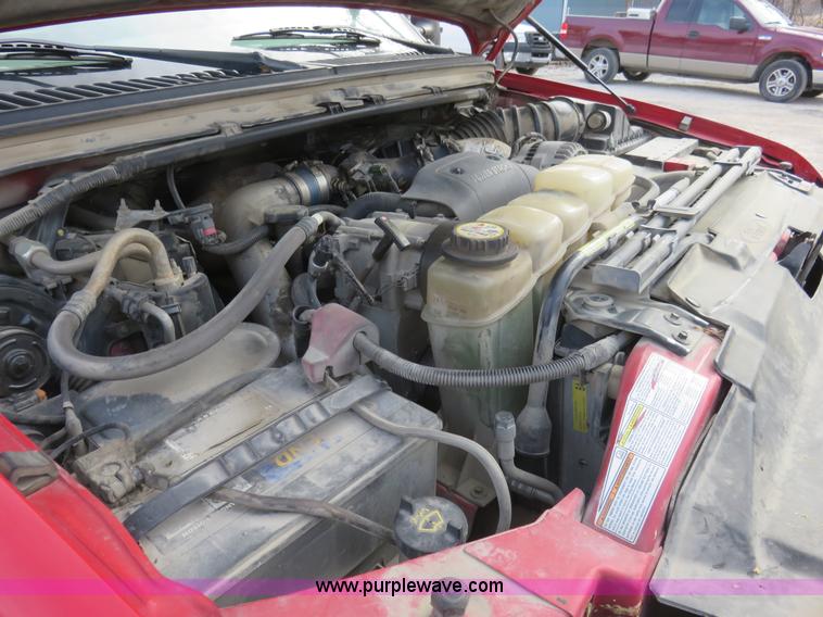 image for item I2316 2001 Ford F350 XL flatbed truck