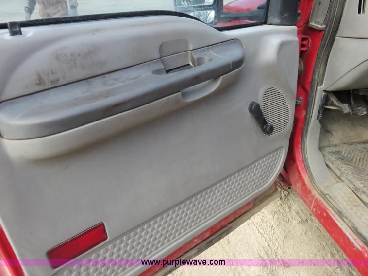 image for item I2316 2001 Ford F350 XL flatbed truck