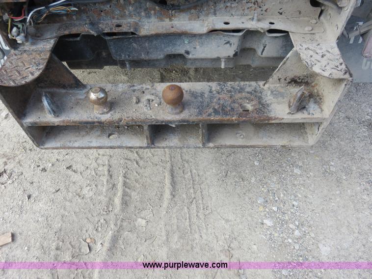 image for item I2316 2001 Ford F350 XL flatbed truck