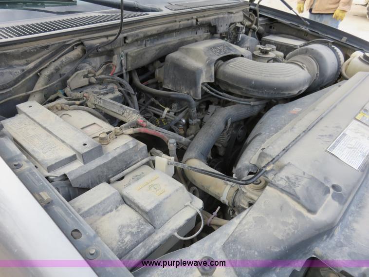 image for item I2335 2002 Ford F150 XLT SuperCab pickup truck