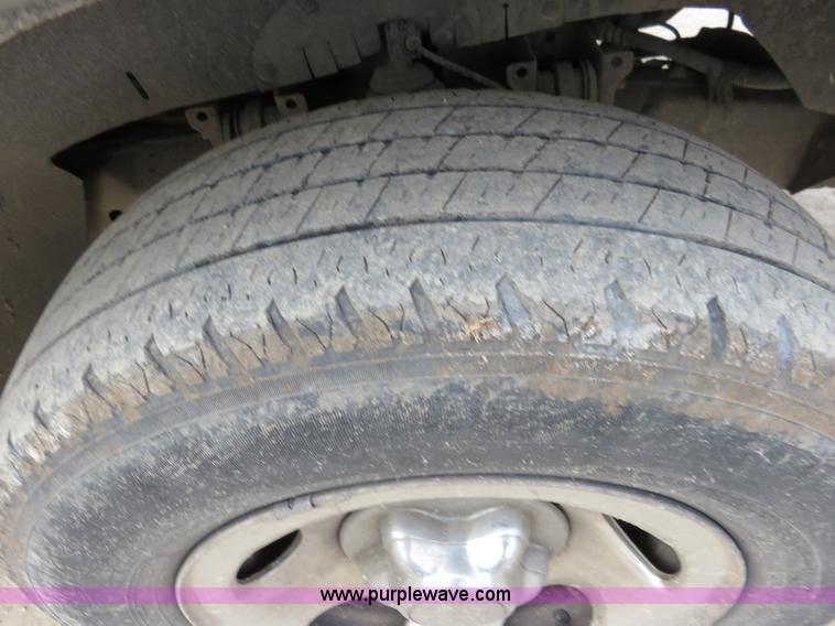 image for item I2335 2002 Ford F150 XLT SuperCab pickup truck