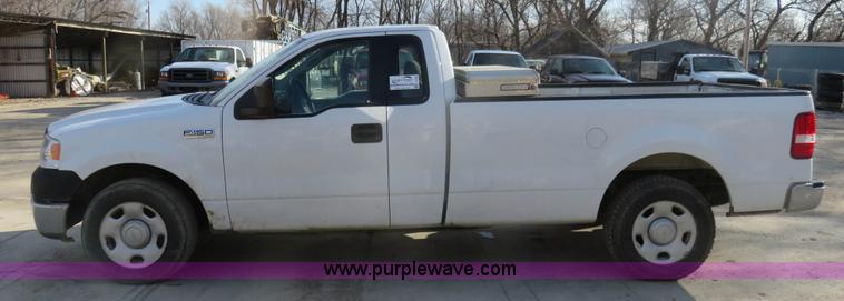 image for item I2342 2005 Ford F150 XL pickup truck