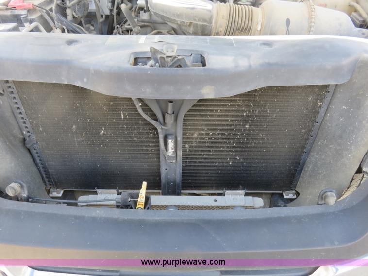 image for item I2342 2005 Ford F150 XL pickup truck