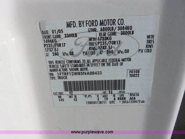 image for item I2342 2005 Ford F150 XL pickup truck