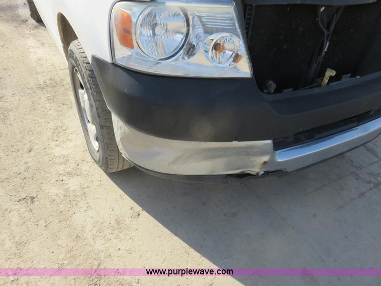 image for item I2342 2005 Ford F150 XL pickup truck