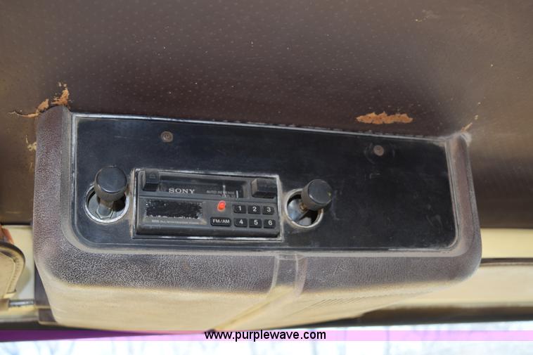 image for item I2367 1980 Ford 9000 semi truck