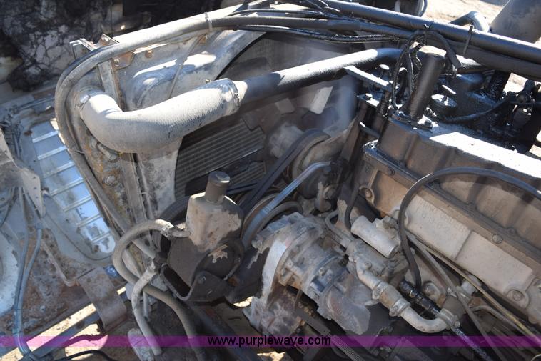 image for item I2367 1980 Ford 9000 semi truck