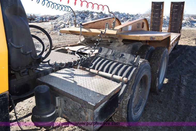 image for item I2367 1980 Ford 9000 semi truck