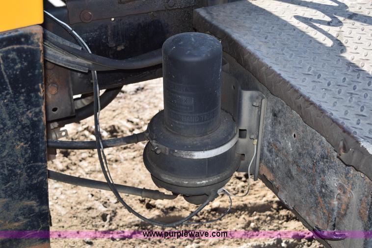 image for item I2367 1980 Ford 9000 semi truck