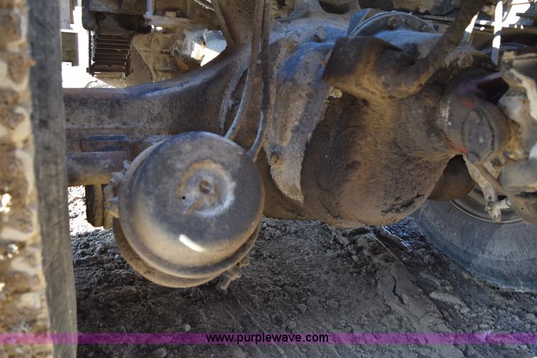 image for item I2367 1980 Ford 9000 semi truck