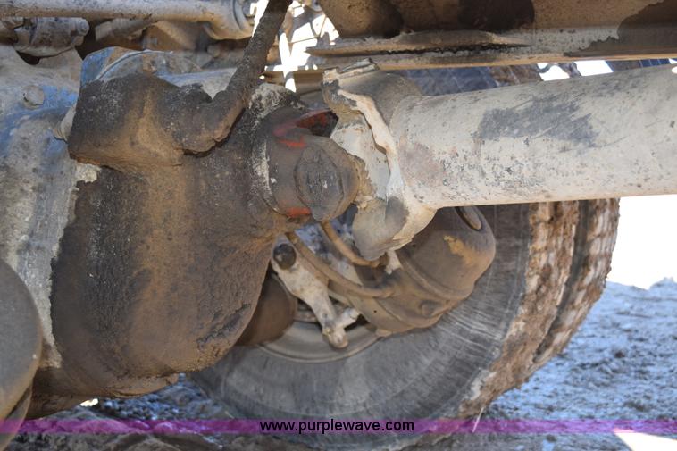 image for item I2367 1980 Ford 9000 semi truck