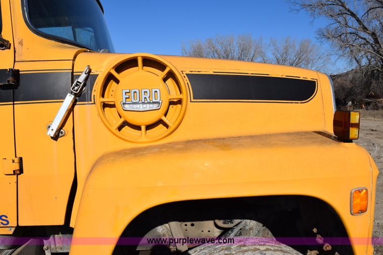 image for item I2367 1980 Ford 9000 semi truck