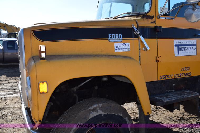 image for item I2367 1980 Ford 9000 semi truck